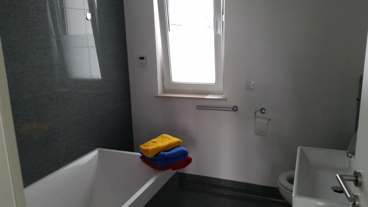Apartment Near Frankfurt, Fantastic View! Usingen Bagian luar foto