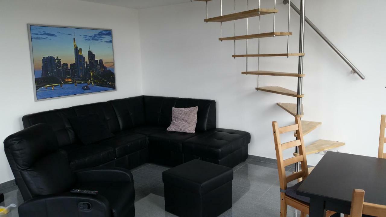 Apartment Near Frankfurt, Fantastic View! Usingen Bagian luar foto